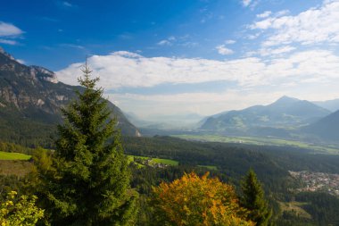 Mountain view üstten - Alpbach valley, Avusturya
