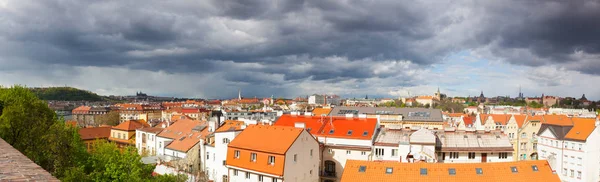 Uitzicht vanaf Vysehrad na regen, Prague, Tsjechië — Stockfoto