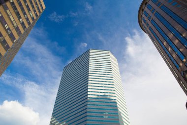 Boston finans bölgesi günbatımında gösterilen manzarası.