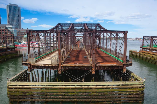 Boston norra Avenue Bridge. — Stockfoto