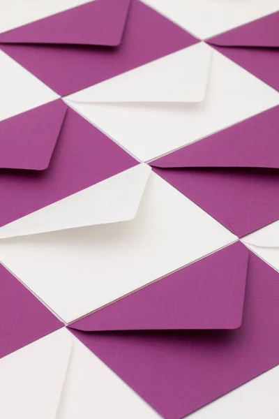 Envelopes diferentes na mesa — Fotografia de Stock