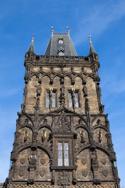 La Torre della Polvere Gotica nella Città Vecchia di Praga — Foto Stock