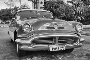  eski bir Amerikan arabası 