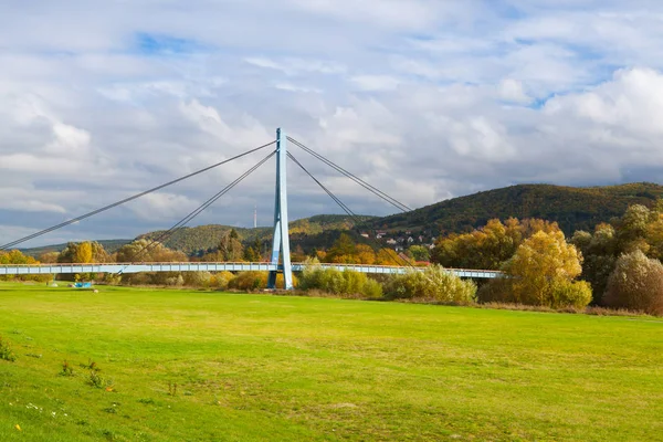 Dobrichovice、チェコの Berounka 川の近くの秋の風景 — ストック写真