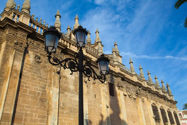 Catedral de Sevilla al atardecer. España . — Foto de Stock