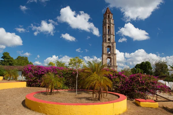 Old slavery tower in Manaca Iznaga near Trinidad, Cuba — Stock Photo, Image