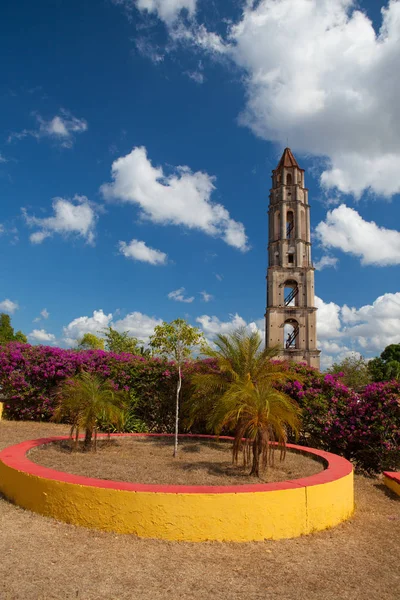 Oude toren van de slavernij in Manaca Iznaga in de buurt van Trinidad, Cuba — Stockfoto