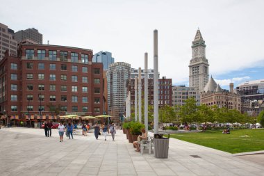 Rose Kennedy Greenway North End parklar reconnecte var
