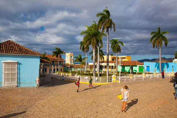 Площі Пласа-Майор-основні площі Тринідад, Куба — стокове фото