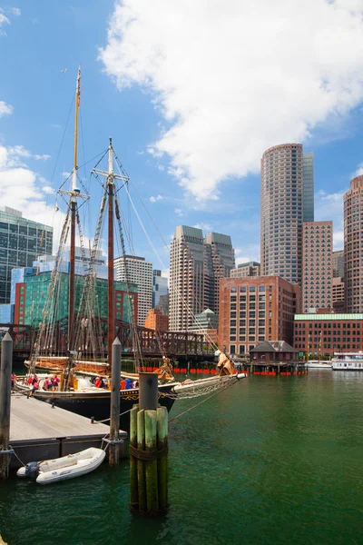 A escuna Roseway no porto de Boston . — Fotografia de Stock