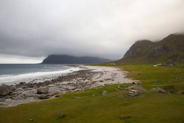 Dramatik sahne Uttakleiv sahilde, Norveç