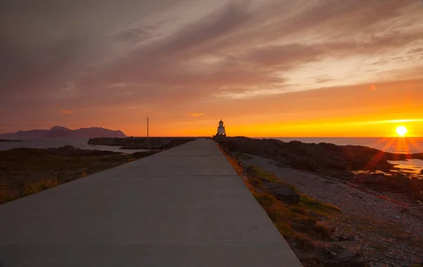 Farol Velho Laukvik Pôr Sol Lofoten Nordland Noruega — Fotografia de Stock