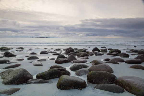 Bela vista para a praia de Eggum, Noruega — Fotografia de Stock