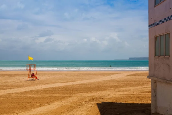 Sur la plage vide de Santander, Espagne — Photo