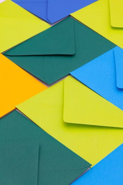 Envelopes coloridos diferentes — Fotografia de Stock