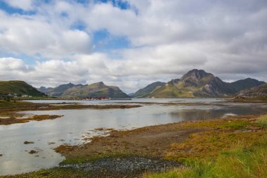 Dramatik sahne Uttakleiv sahilde, Norveç