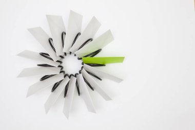 Beyaz ve renkli zarf pervanesinin 