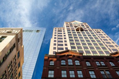 Havaya doğru akşam görünümü gökdelenlerin Boston, ABD