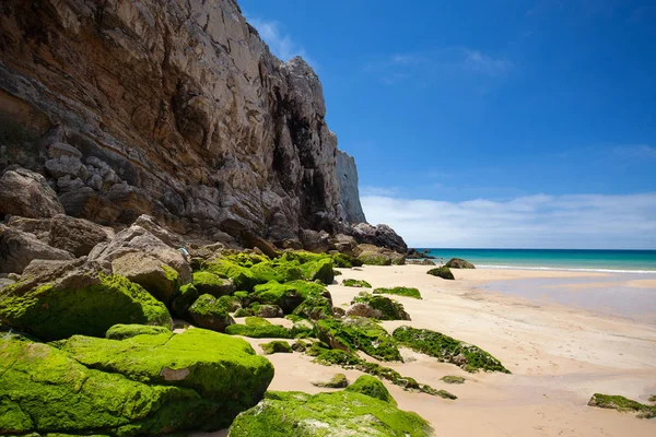 Slavný surf pláž poblíž Cape St.Vincente, Sagres, Portugalsko — Stock fotografie