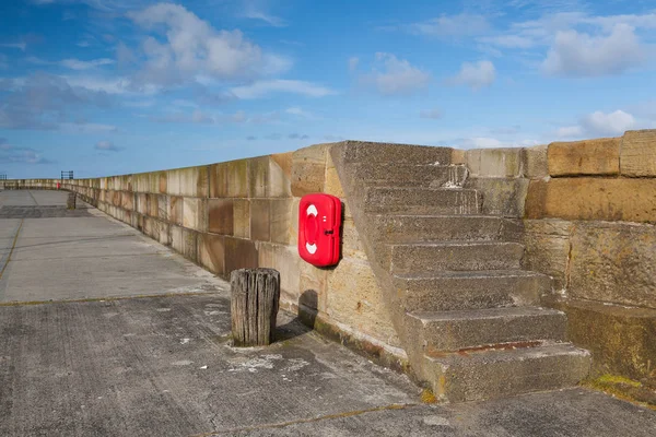 Molo vuoto nel porto di Scarborough . — Foto Stock