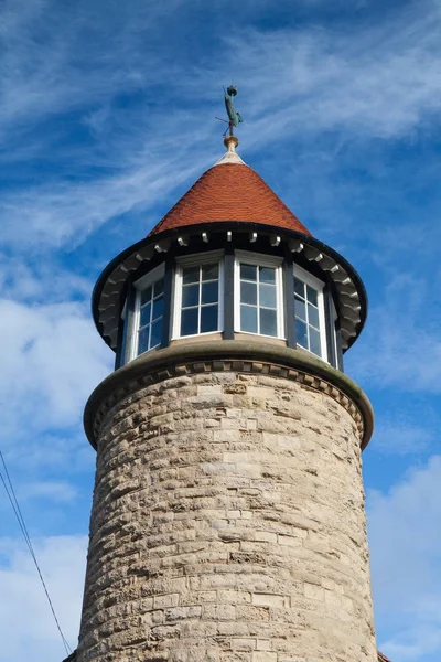 Der Turm das Hauptquartier der regionalen Küstenwache in Scarbor — Stockfoto