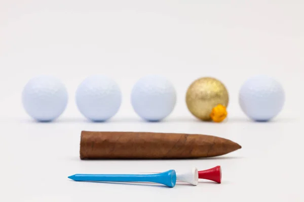 Christmas decoration, golf ball equipments and cuban cigar on th — Stock Photo, Image