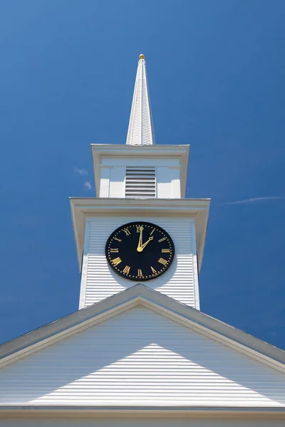 Первая баптистская церковь в Hyannis, Массачусетс, США — стоковое фото