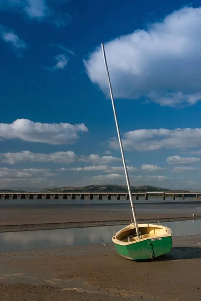 Železniční most v Arnside Bay, Velká Británie — Stock fotografie