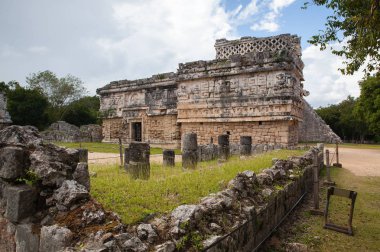 Chichen Itza, Meksika için görkemli Maya harabelerini.