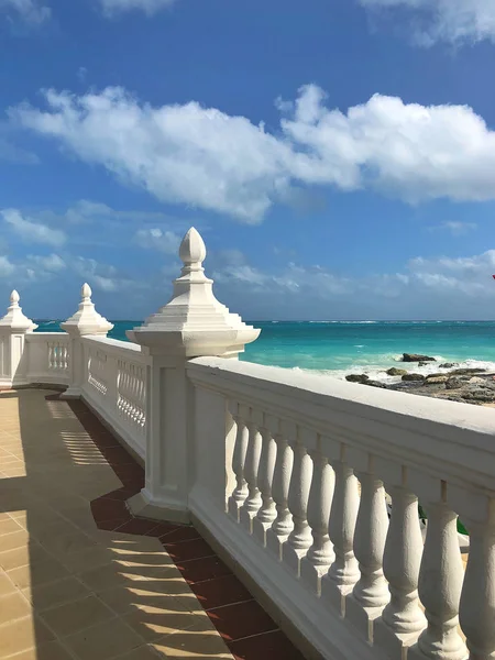 Wyświetlanie od promenady przy plaży, Cancun, Meksyk — Zdjęcie stockowe