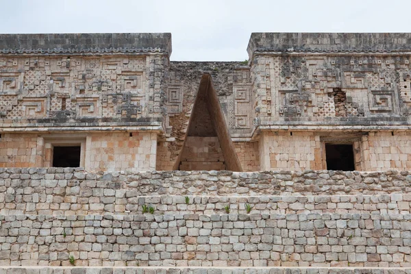 Majestic ruins Maya city in Uxmal,Mexico. — Stock Photo, Image