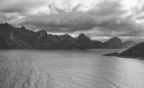 Vue du panorama avec la montagne Segla, Norvège . — Photo