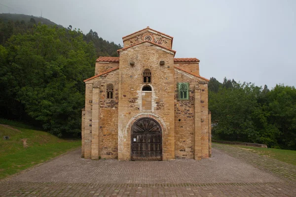 Kościół w San Miguel de Lillo, Oviedo, Hiszpania — Zdjęcie stockowe