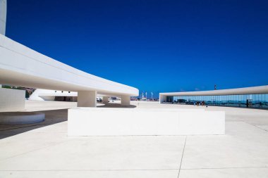 Aviles, İspanya - Temmuz 4,2017: Görünüm Niemeyer Aviles içinde bina merkezi. Kültür Merkezi Brezilyalı mimar Oscar Niemeyer tarafından tasarlanmış.