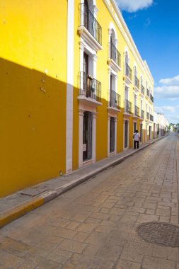Campeche, Meksika - Ocak 31,2018: tipik koloni Campeche, Meksika sokak. Tarihi müstahkem şehir, Campeche - UNESCO Dünya Miras Listesi.