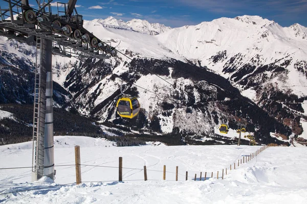 Bad Gastein Austria Aprile 2018 Bad Gastein Gente Gondola Funivia — Foto Stock