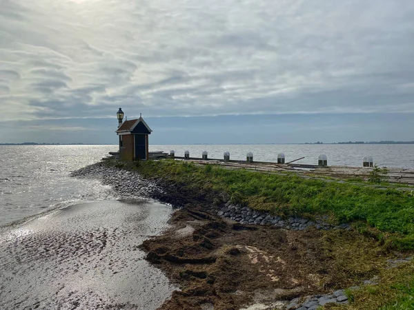 Volendam 'daki iskelede. Hollanda — Stok fotoğraf