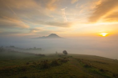 Puslu sabah Central Bohemian Highlands, Çek Cumhuriyeti. 