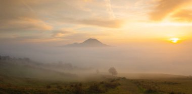 Puslu sabah Central Bohemian Highlands, Çek Cumhuriyeti. 