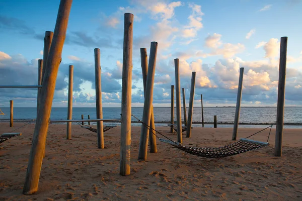 Puesta de sol en la playa vacía, Hjerting, Jutlandia, Dinamarca —  Fotos de Stock