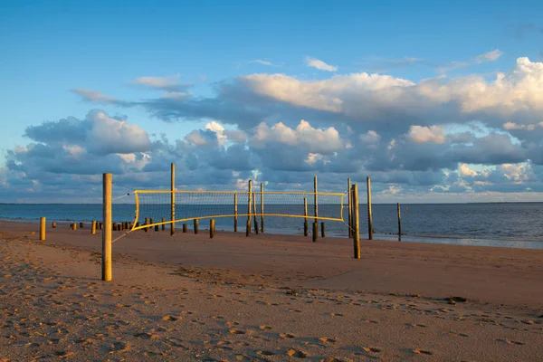Západ slunce na prázdné pláži, Hjerting, Jutland, Dánsko — Stock fotografie