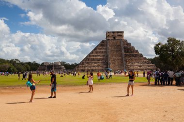 Chichen Itza, Meksika için görkemli Maya harabelerini.