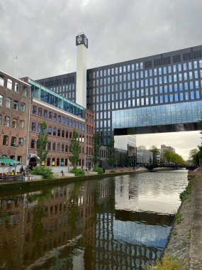 Amsterdam Üniversitesi, Hollanda 'da bulunan bir devlet üniversitesidir.