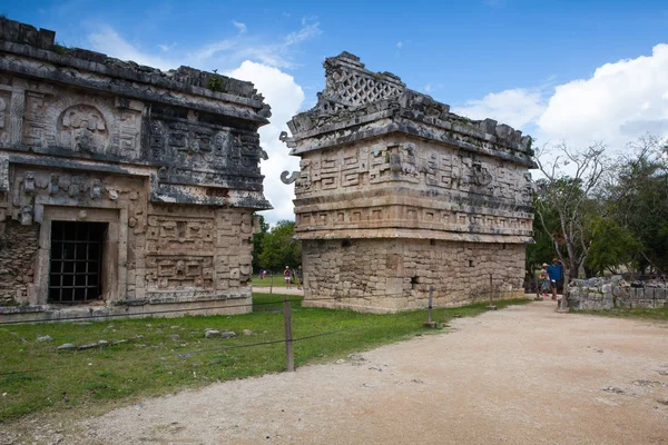 Chichén-Itzá, Mexikó-fenséges Mayan ruins. — Stock Fotó