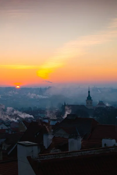 Sunrise over Lesser Town, Prága, Csehország. — Stock Fotó