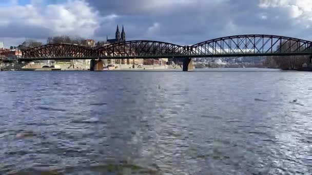 Utsikt Över Vysehrad Fästningen Den Dramatiska Kvällen Prag Tjeckien Vyehrad — Stockvideo