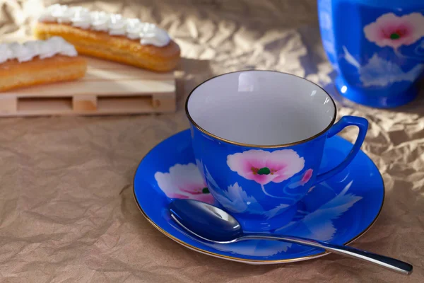 Blue Empty Cup Tea Teiera Ladyfinger Italiani Sul Tavolo Con — Foto Stock