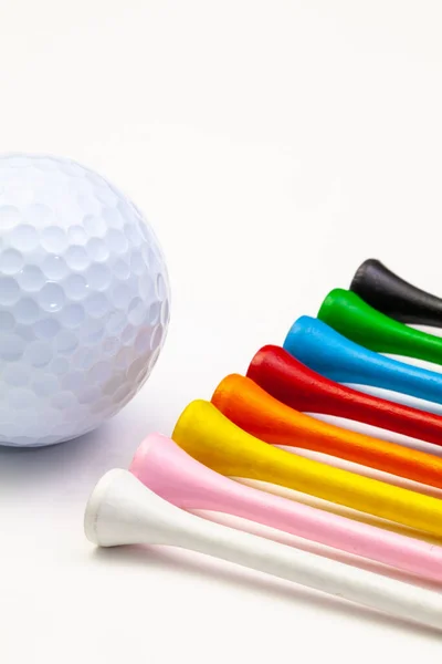 Golf Seti Tişörtlü Top Gökkuşağı Renklerinde Golf Tişörtleri — Stok fotoğraf