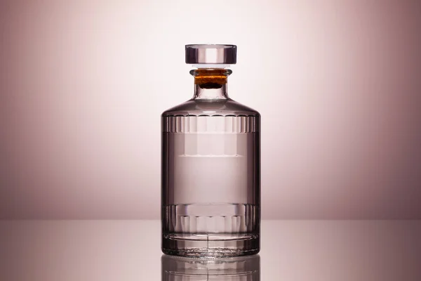 Luxe Wit Glas Gin Glazen Tafel — Stockfoto