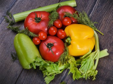 Çiğ sebze salatası